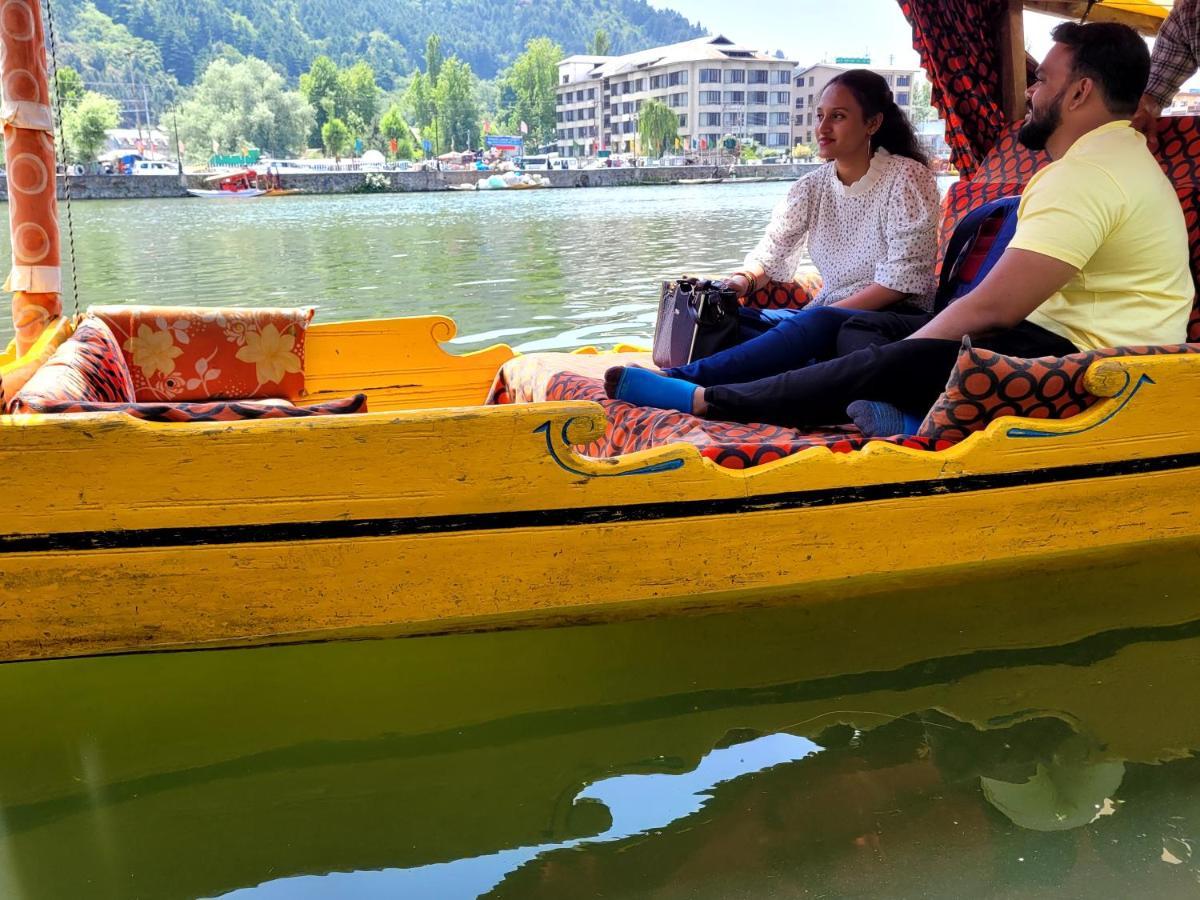 Tashkand Houseboat Srīnagar Eksteriør bilde